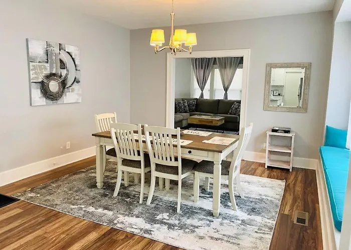 Cherry Street Luxury- Shopping-dining-by Downtown And Hospitals * Tulsa